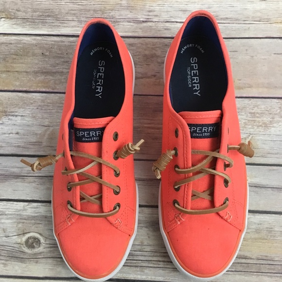 women's pier view canvas sneaker